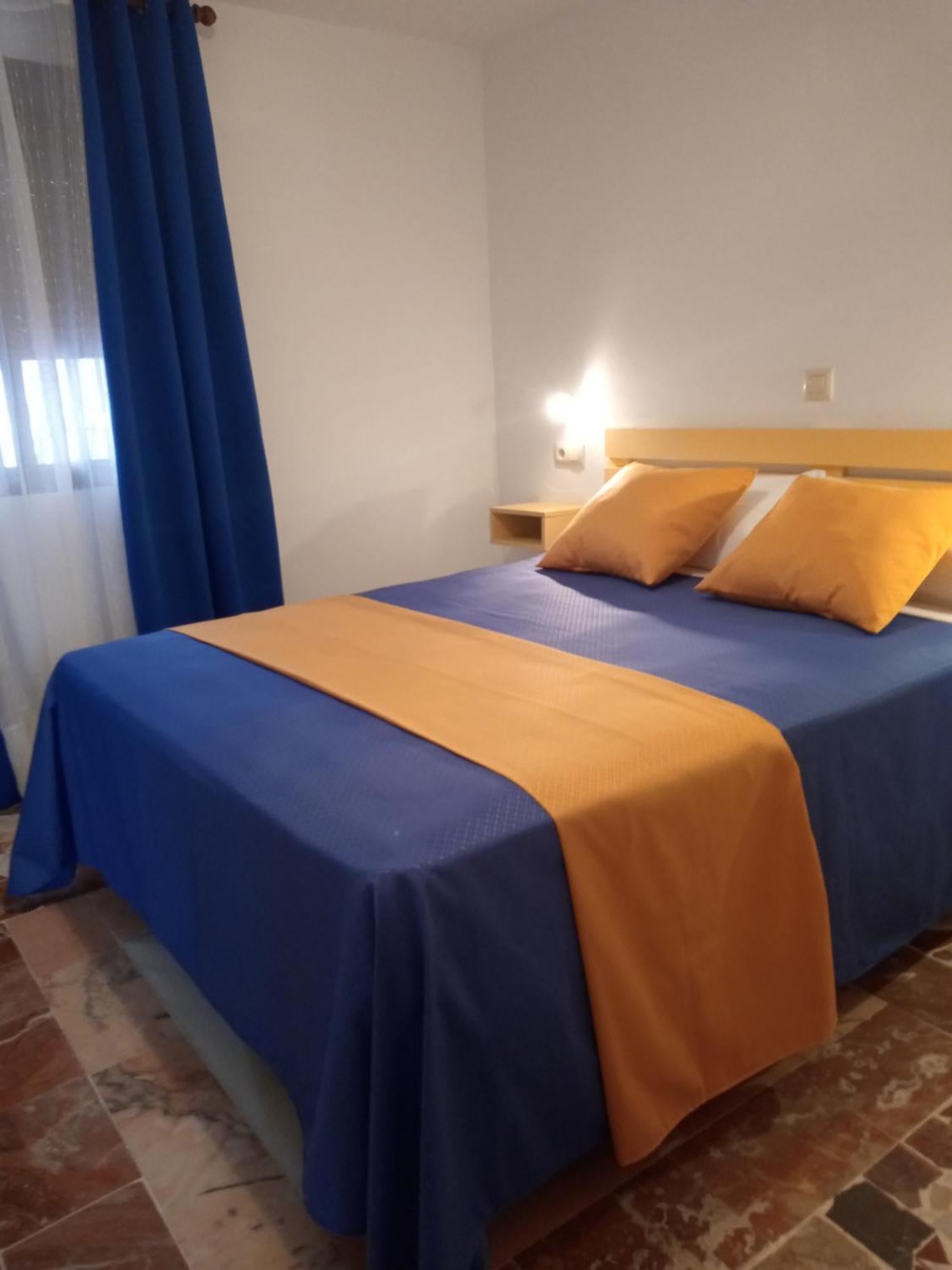 La Tortuga Lodging Rooms Tarifa Exterior photo